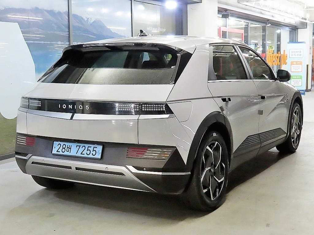 HYUNDAI Ioniq 5 - Vista 4