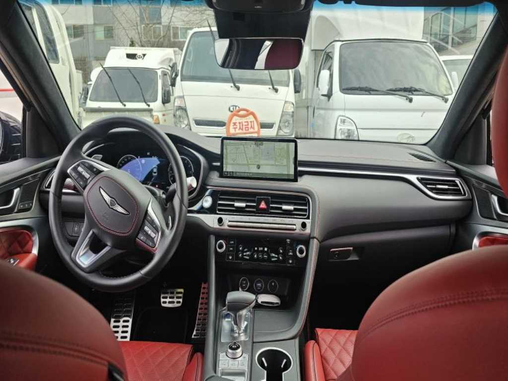 Genesis G70 - Vista 5