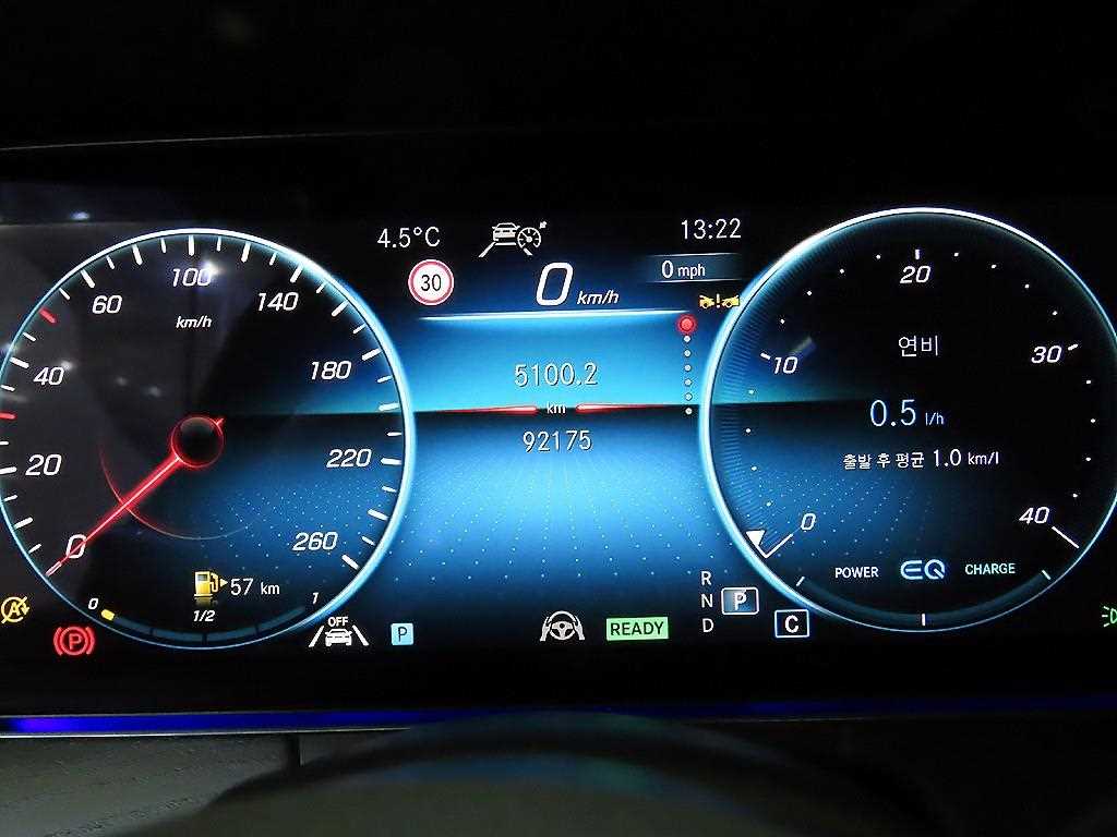 Mercedes Benz CLS Class - Vista 9