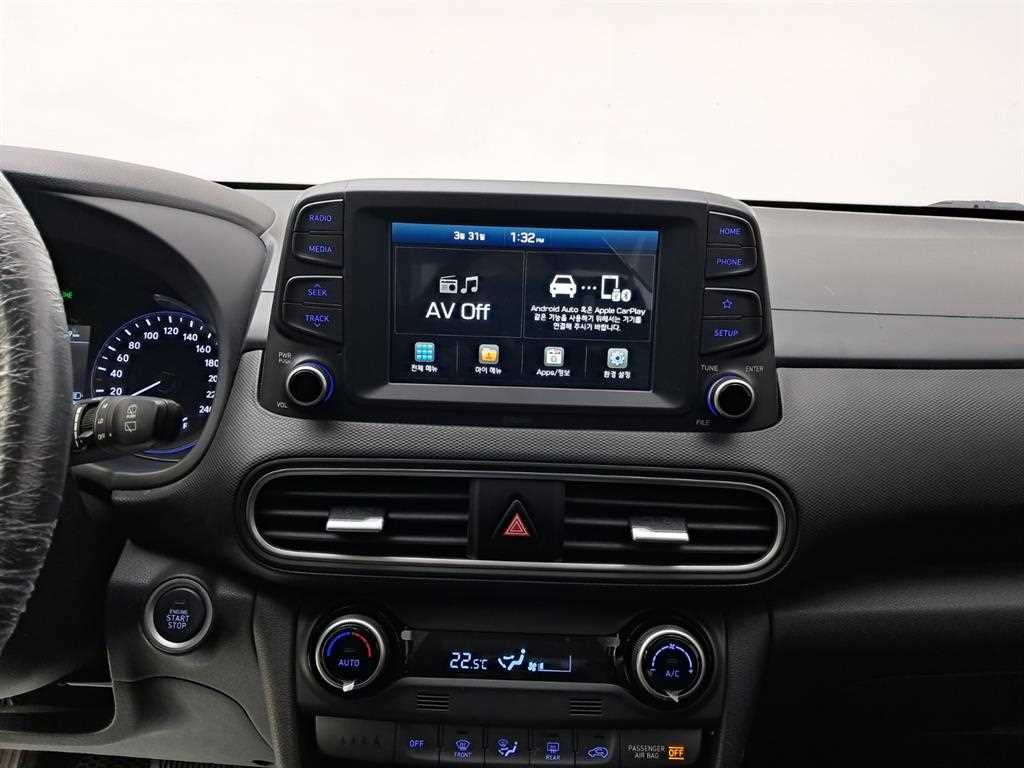 HYUNDAI Kona - Vista 9