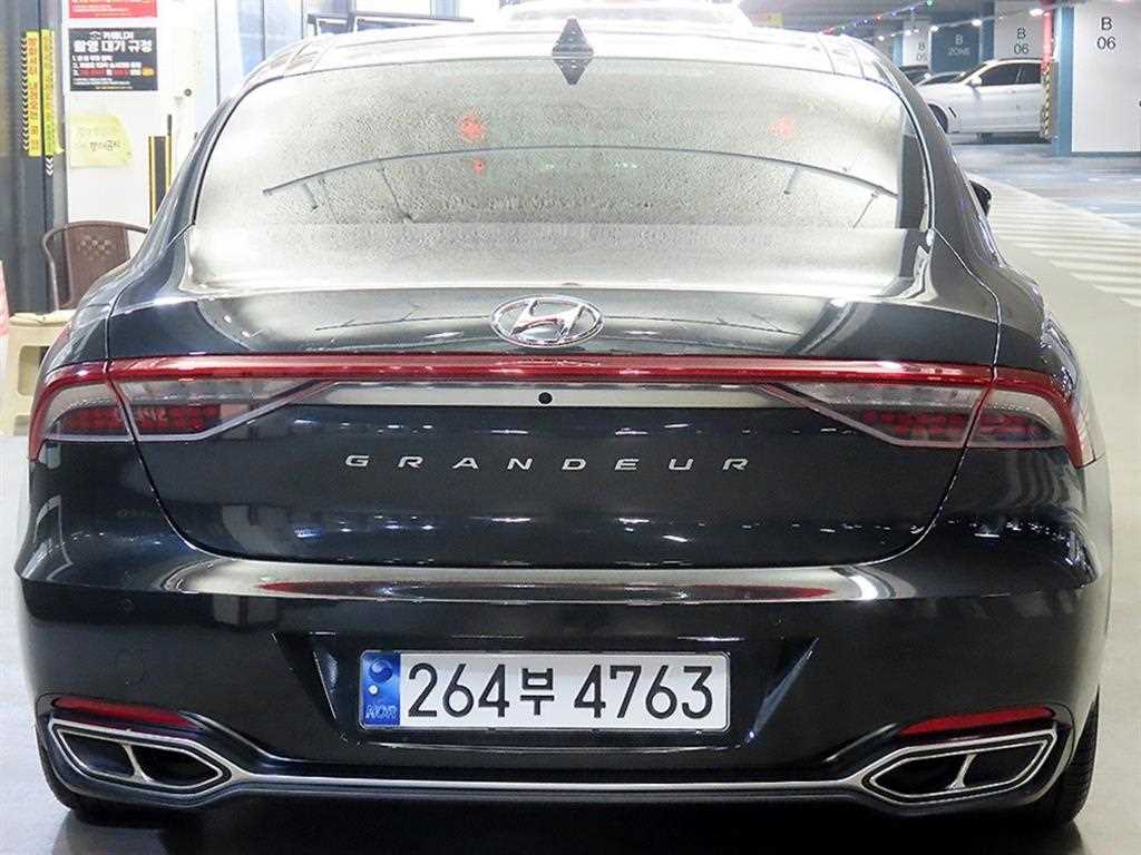 HYUNDAI Grandeur - Vista 5