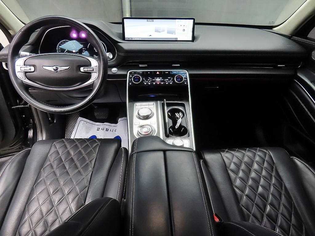 Genesis GV80 - Vista 7