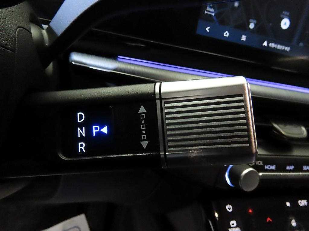 HYUNDAI Grandeur - Vista 12