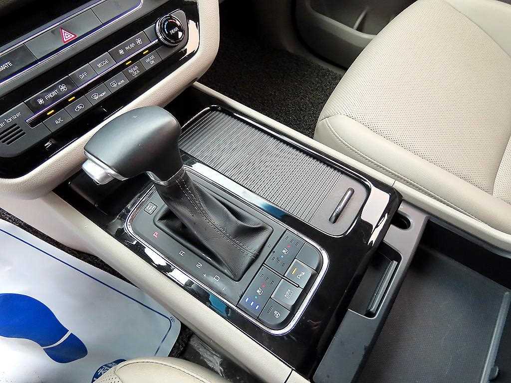 KIA Carnival - Vista 11