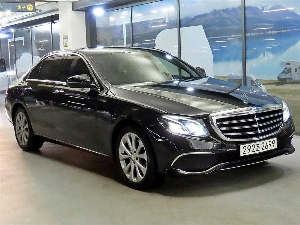 Mercedes Benz E class 2017 Negro - Importación desde Corea - HF Imports Iquique - Foto 1