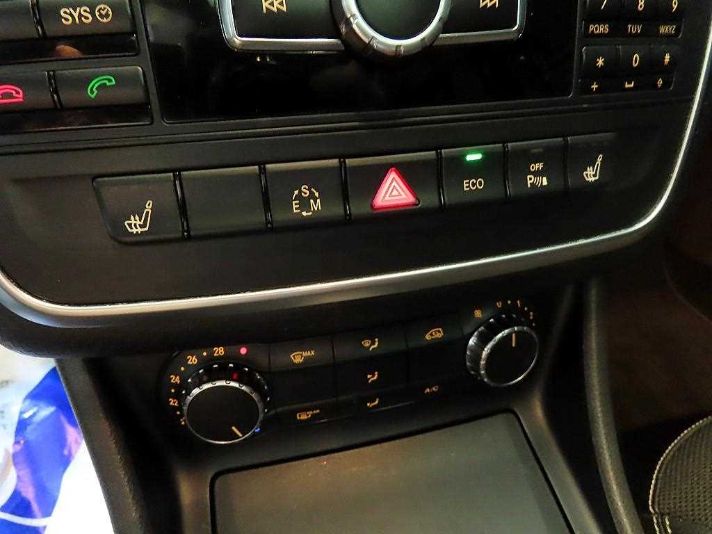 Mercedes Benz A Class 2015 Negro - Importación desde Corea - HF Imports Iquique - Foto 14