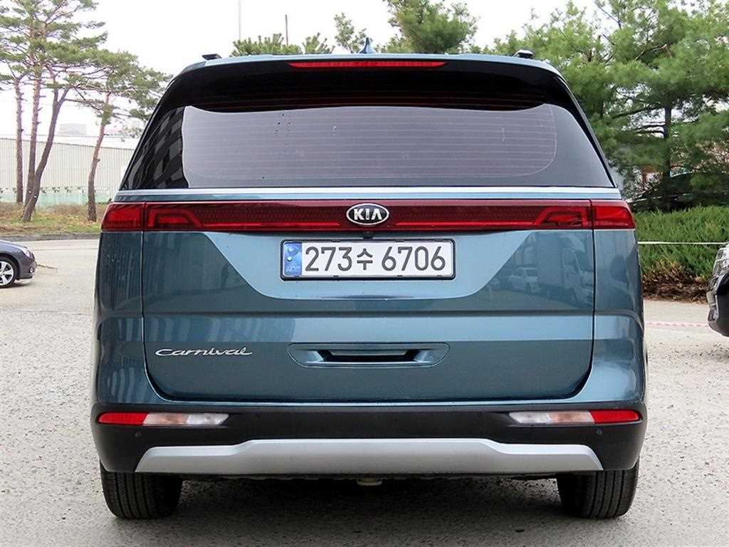 KIA Carnival - Vista 4