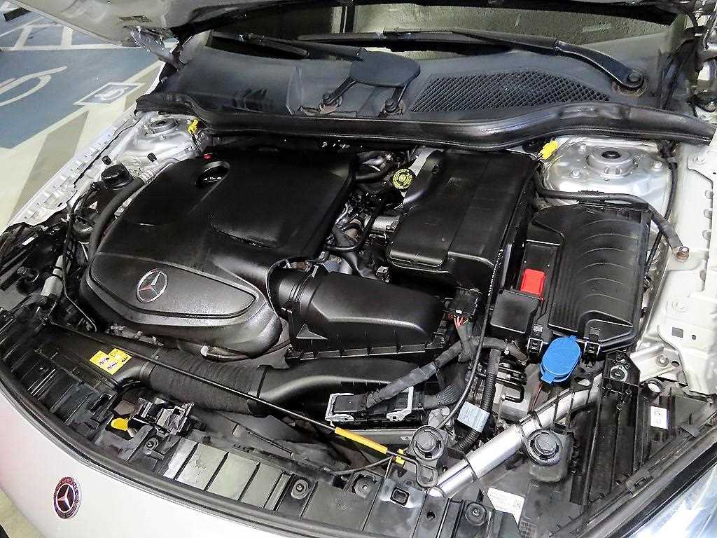 Mercedes Benz GLA Class 2018 Gris - Importación desde Corea - HF Imports Iquique - Foto 19