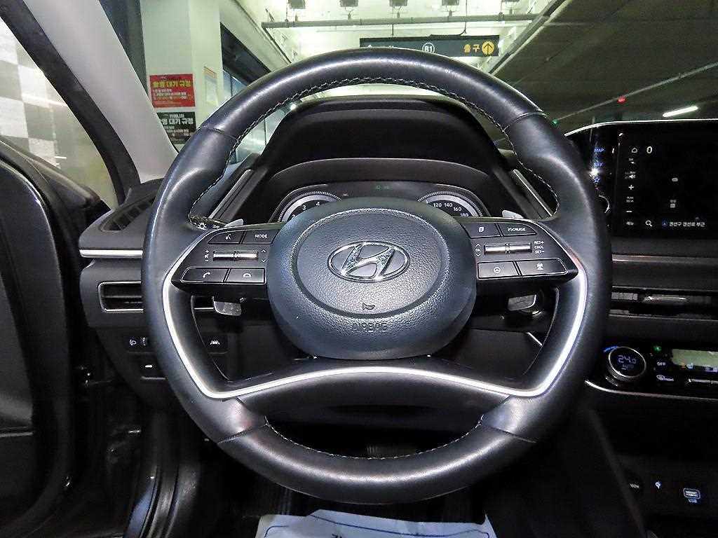 HYUNDAI Sonata - Vista 8