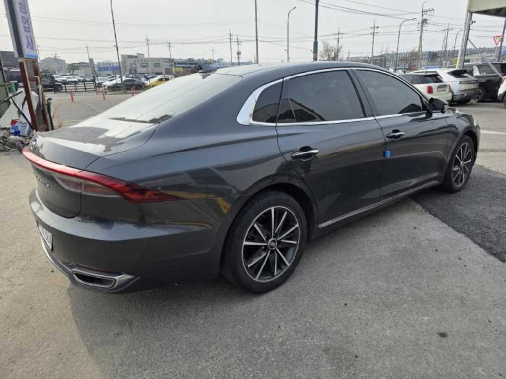 HYUNDAI Grandeur - Vista 4