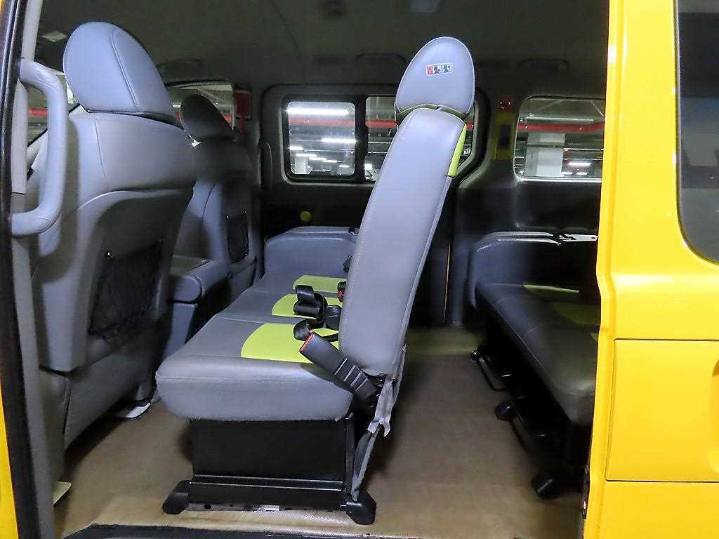 HYUNDAI Starex - Vista 7