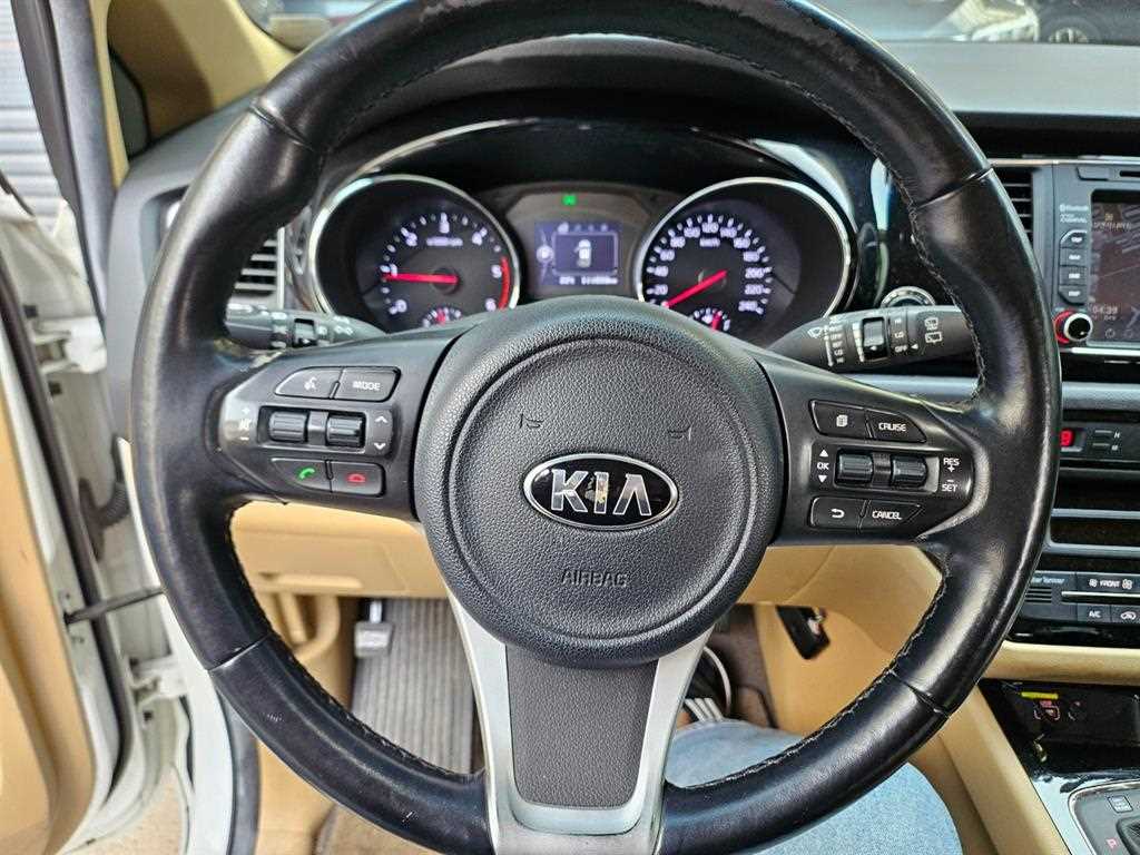 KIA Carnival 2016 Blanco - Importación desde Corea - HF Imports Iquique - Foto 14