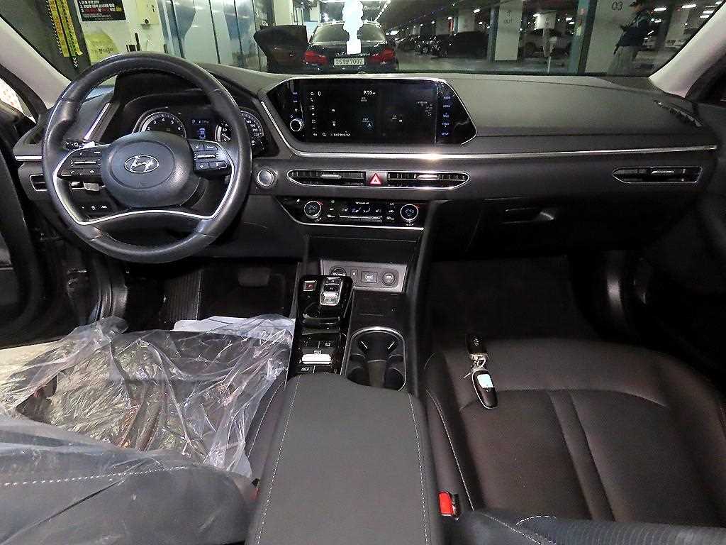 HYUNDAI Sonata - Vista 10