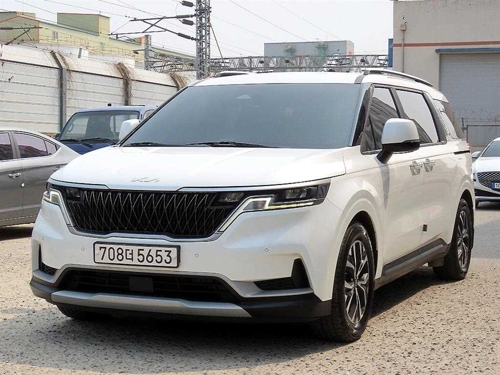 KIA Carnival - Vista 2