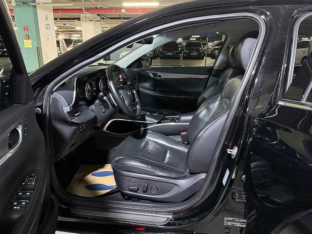 HYUNDAI Grandeur - Vista 7