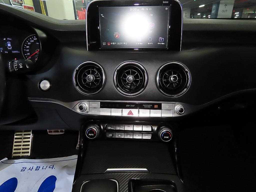 KIA Stinger - Vista 11