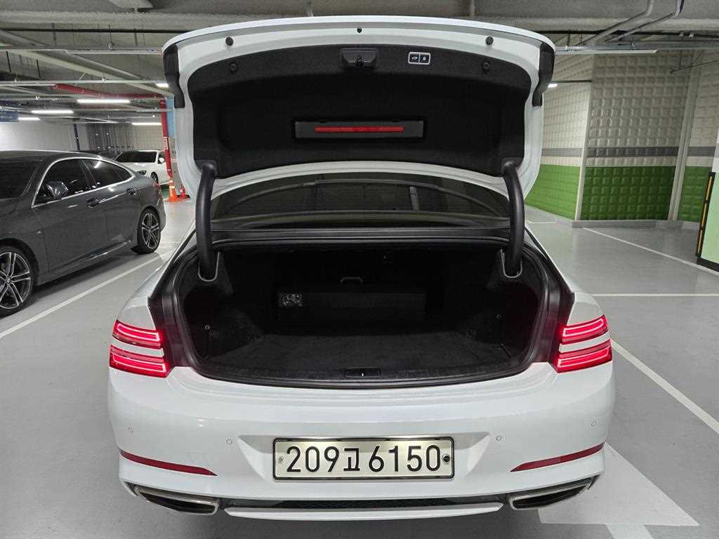 Genesis G80 - Vista 7