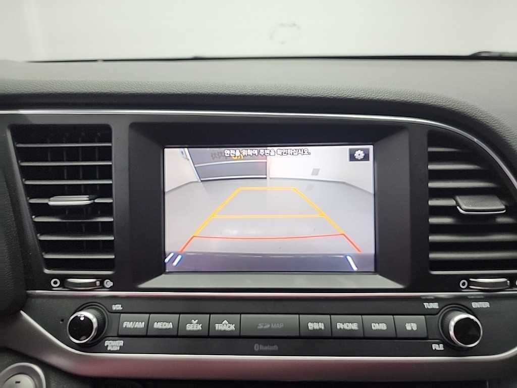 HYUNDAI Avante 2017 Gris - Importación desde Corea - HF Imports Iquique - Foto 15