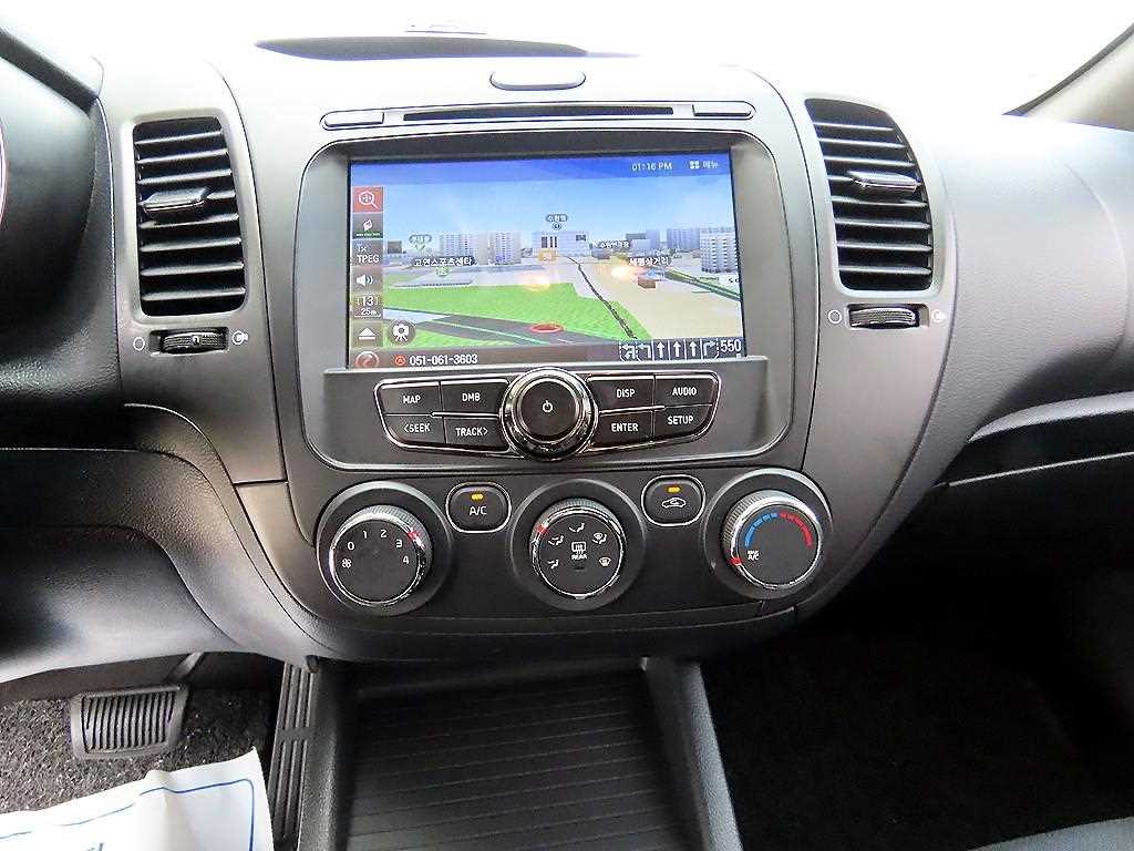 KIA K3 2016 Negro - Importación desde Corea - HF Imports Iquique - Foto 13