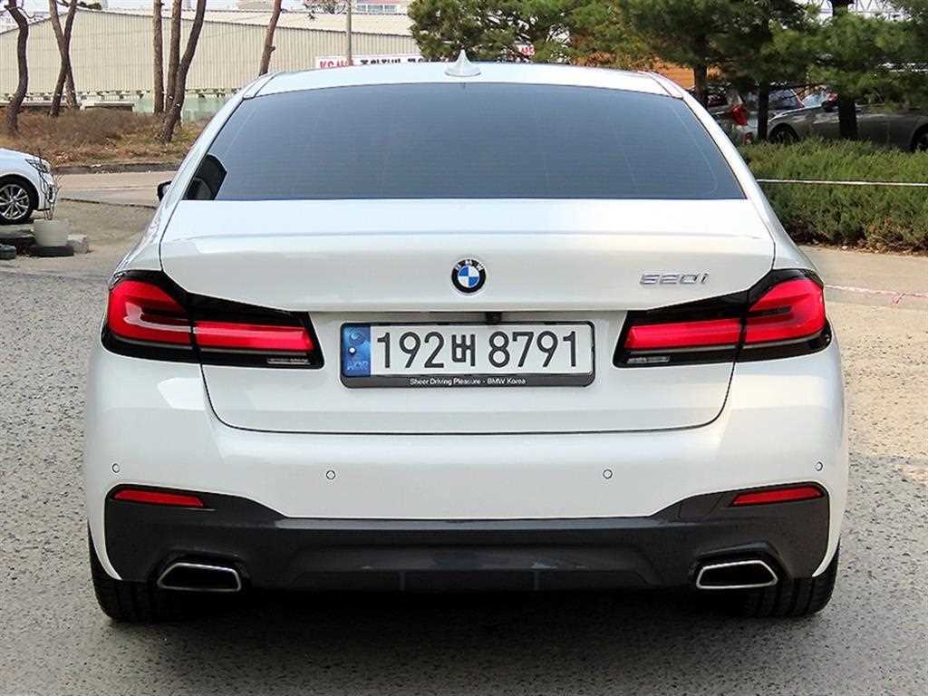BMW 5 Series - Vista 4