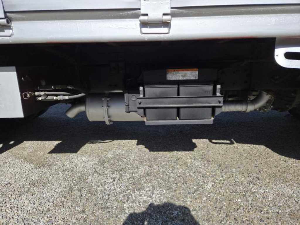 medium and large cargo truck - Vista 9