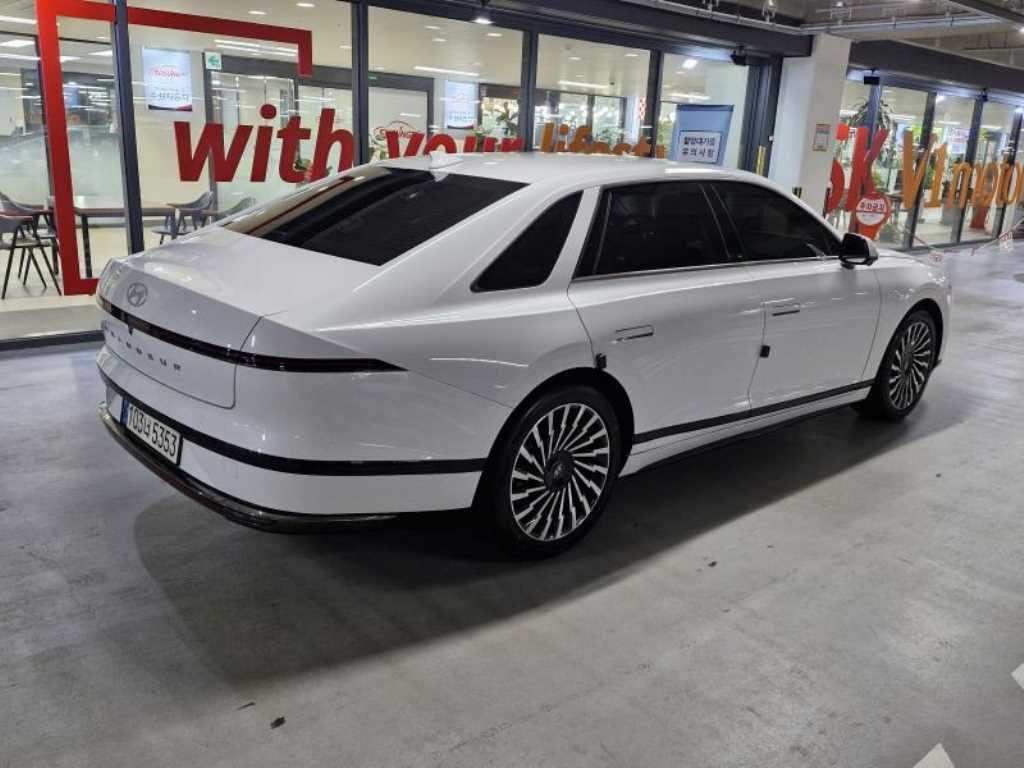 HYUNDAI Grandeur - Vista 4