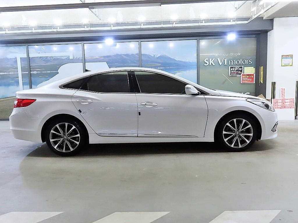 HYUNDAI Grandeur - Vista 4