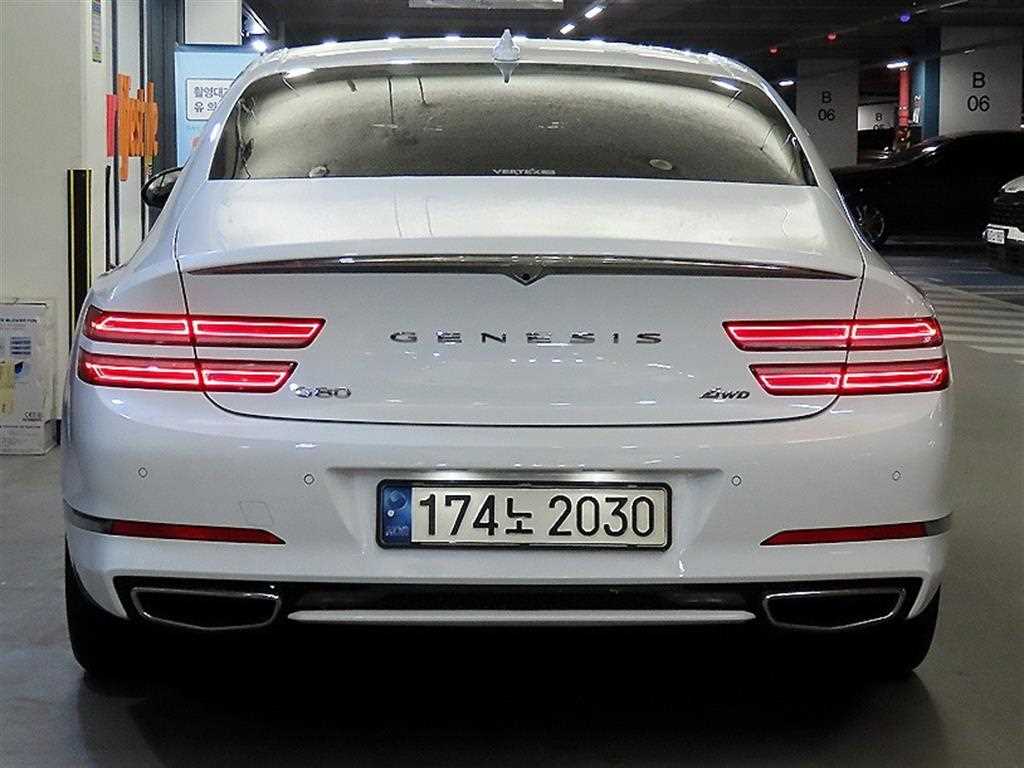 Genesis G80 - Vista 5