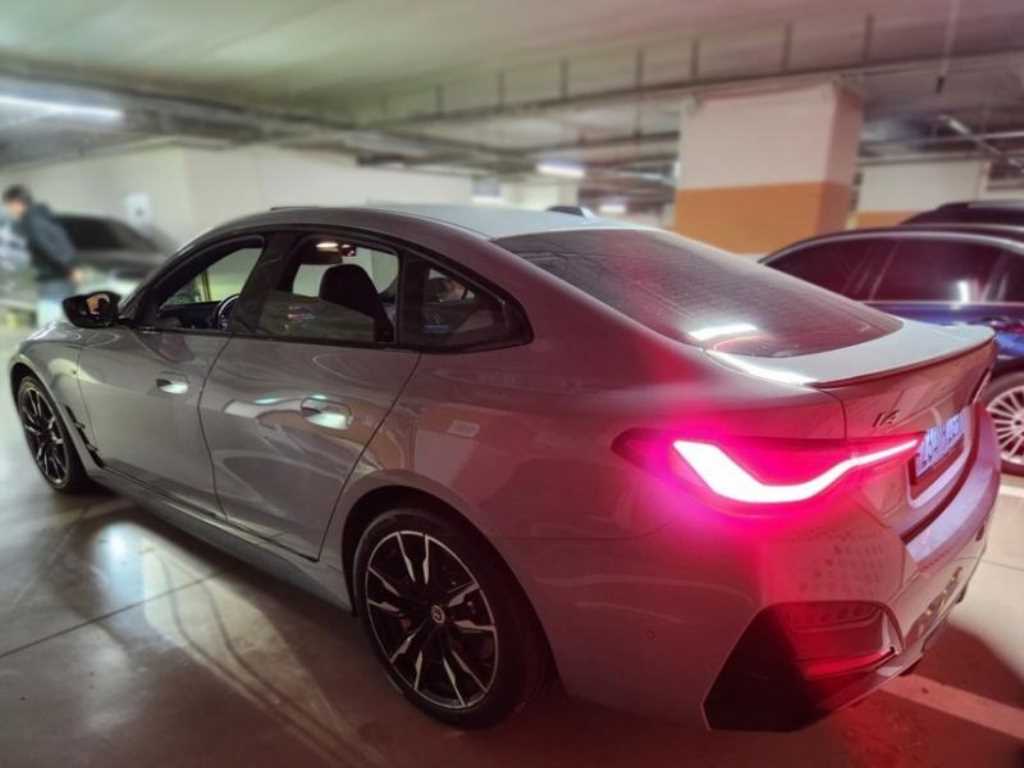 BMW i4 - Vista 5