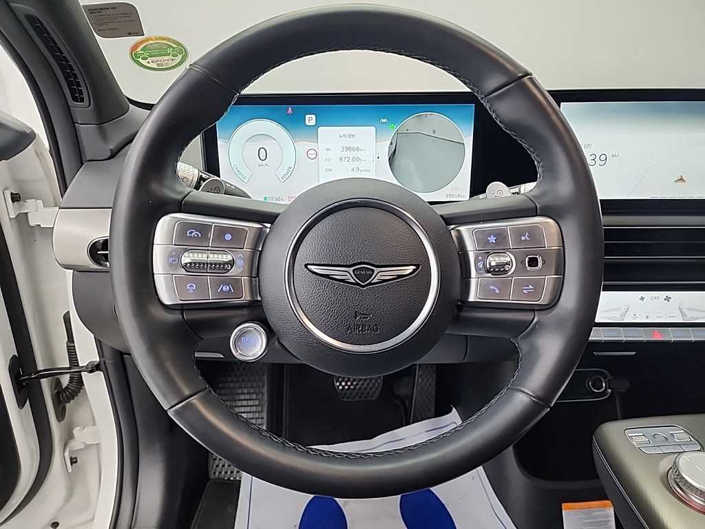 Genesis GV60 - Vista 8