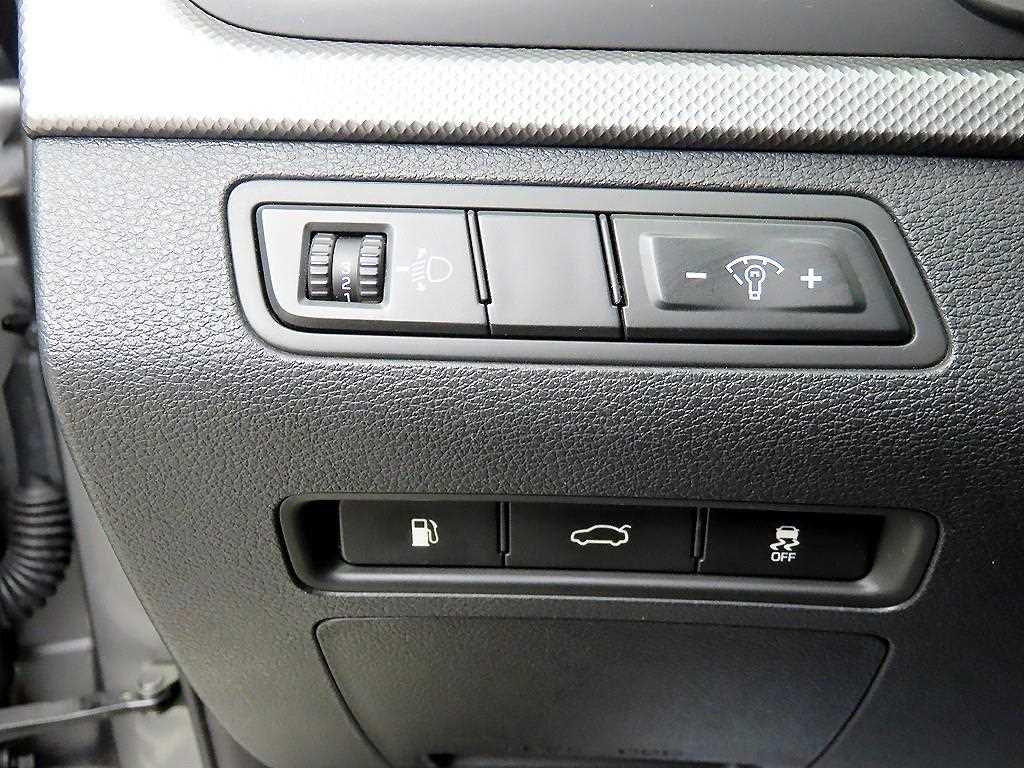 HYUNDAI Sonata - Vista 12