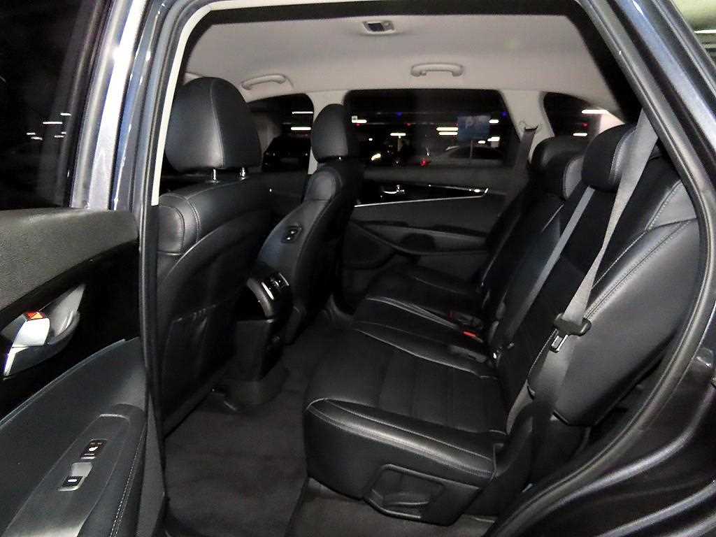 KIA Sorento - Vista 7