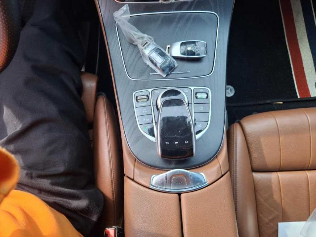 Mercedes Benz E class 2018 Blanco - Importación desde Corea - HF Imports Iquique - Foto 14