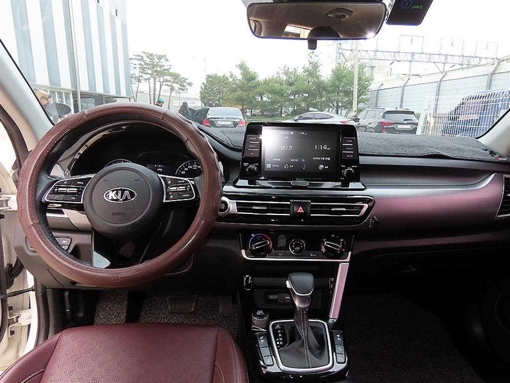 KIA Seltos - Vista 7