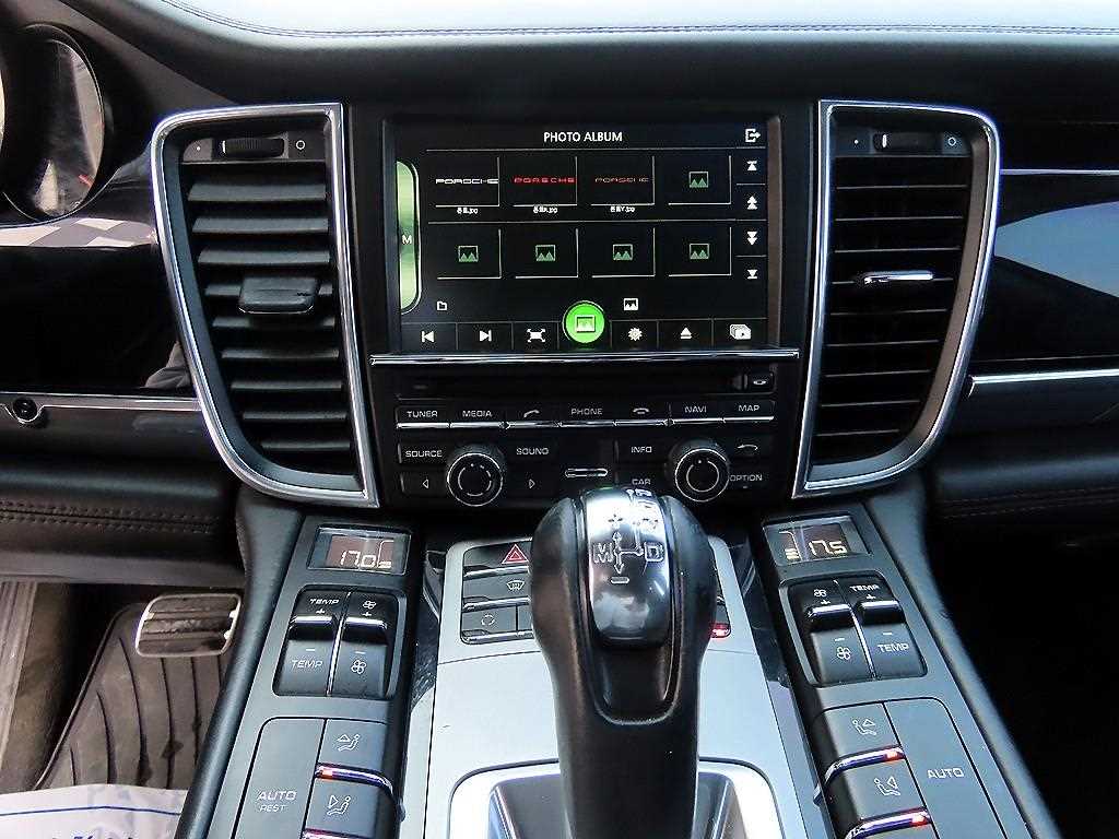 Porsche Panamera - Vista 12