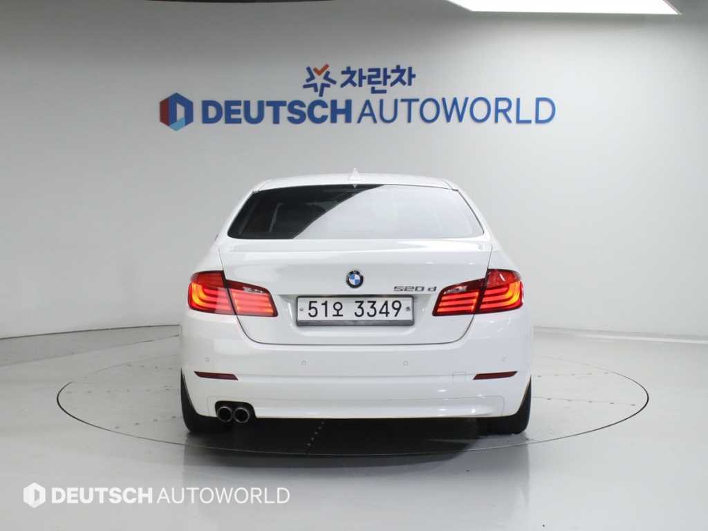 BMW 5 Series - Vista 4