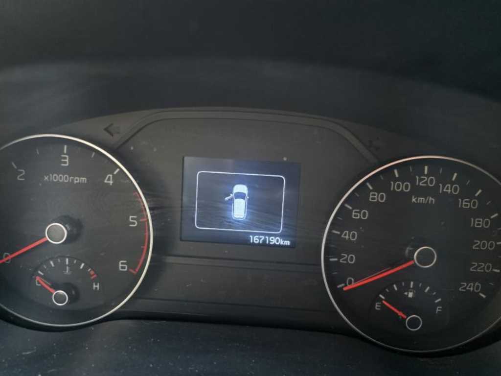 KIA Sportage - Vista 5