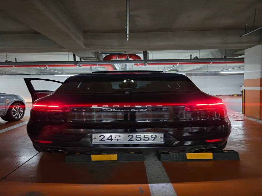 Porsche Macan - Vista 8