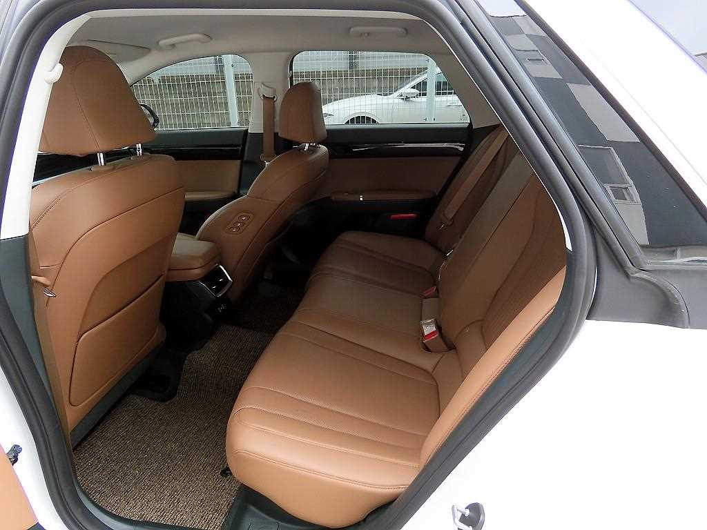 HYUNDAI Grandeur - Vista 6