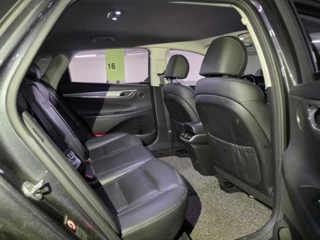 HYUNDAI Grandeur - Vista 9