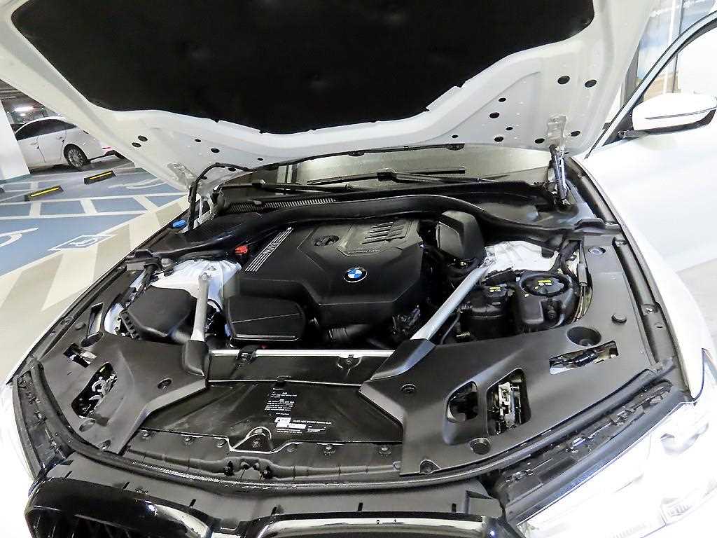 BMW 5 Series 2021 Blanco - Importación desde Corea - HF Imports Iquique - Foto 19