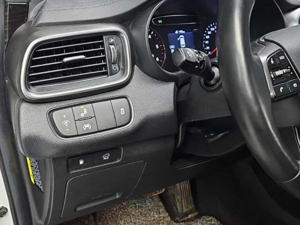 KIA Sorento - Vista 8