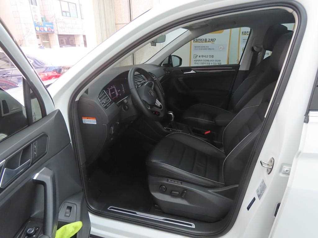 Volkswagen Tiguan - Vista 5