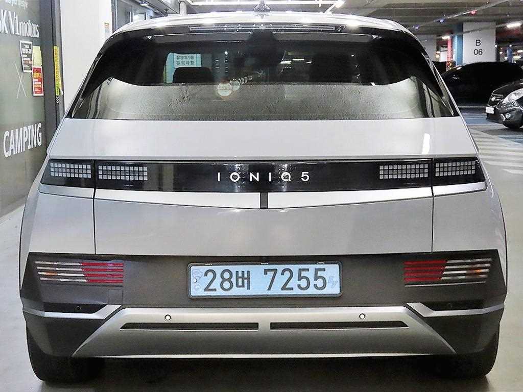 HYUNDAI Ioniq 5 - Vista 5