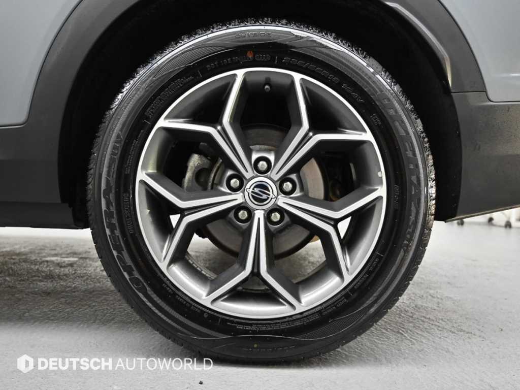 Ssangyong Korando - Vista 5