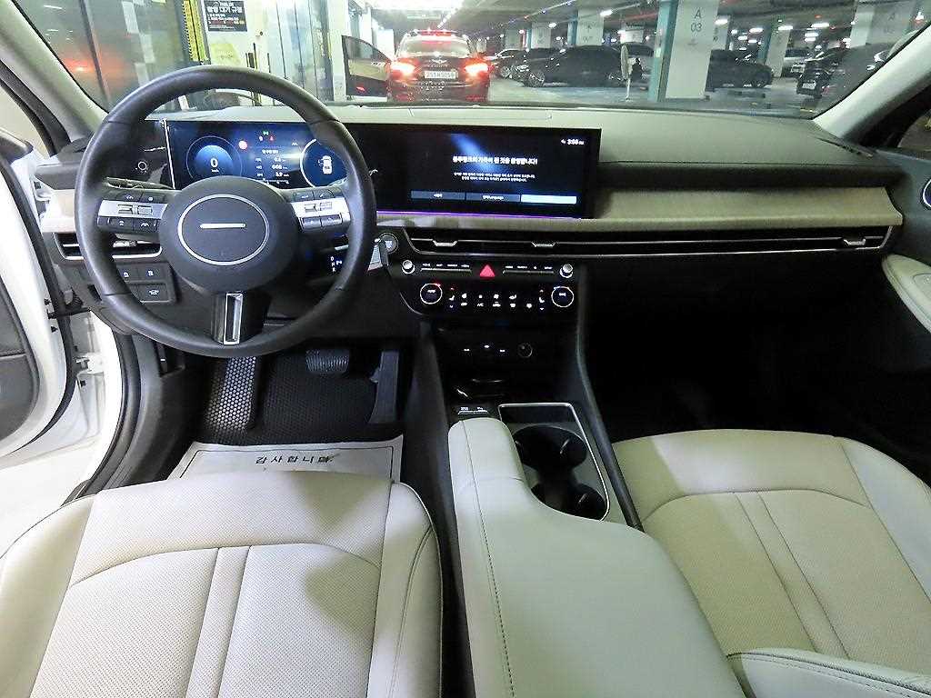HYUNDAI Sonata - Vista 10