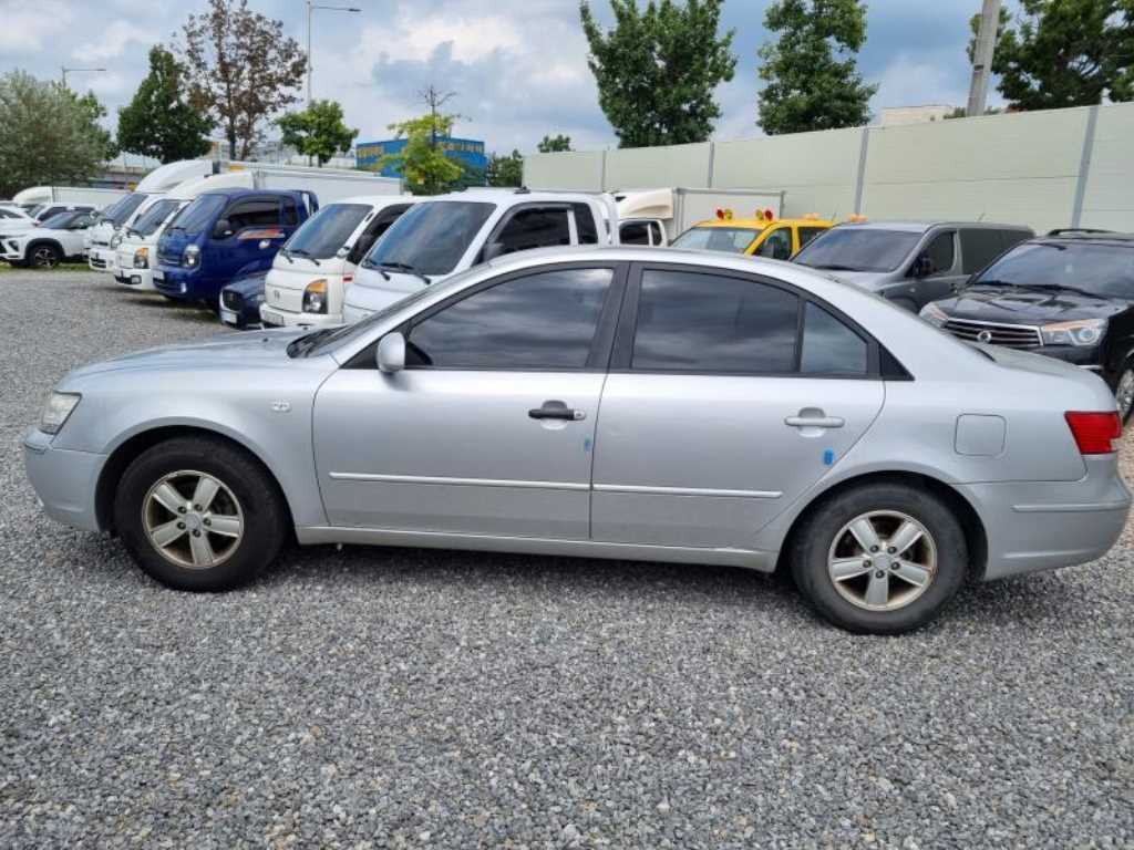 HYUNDAI Sonata - Vista 2