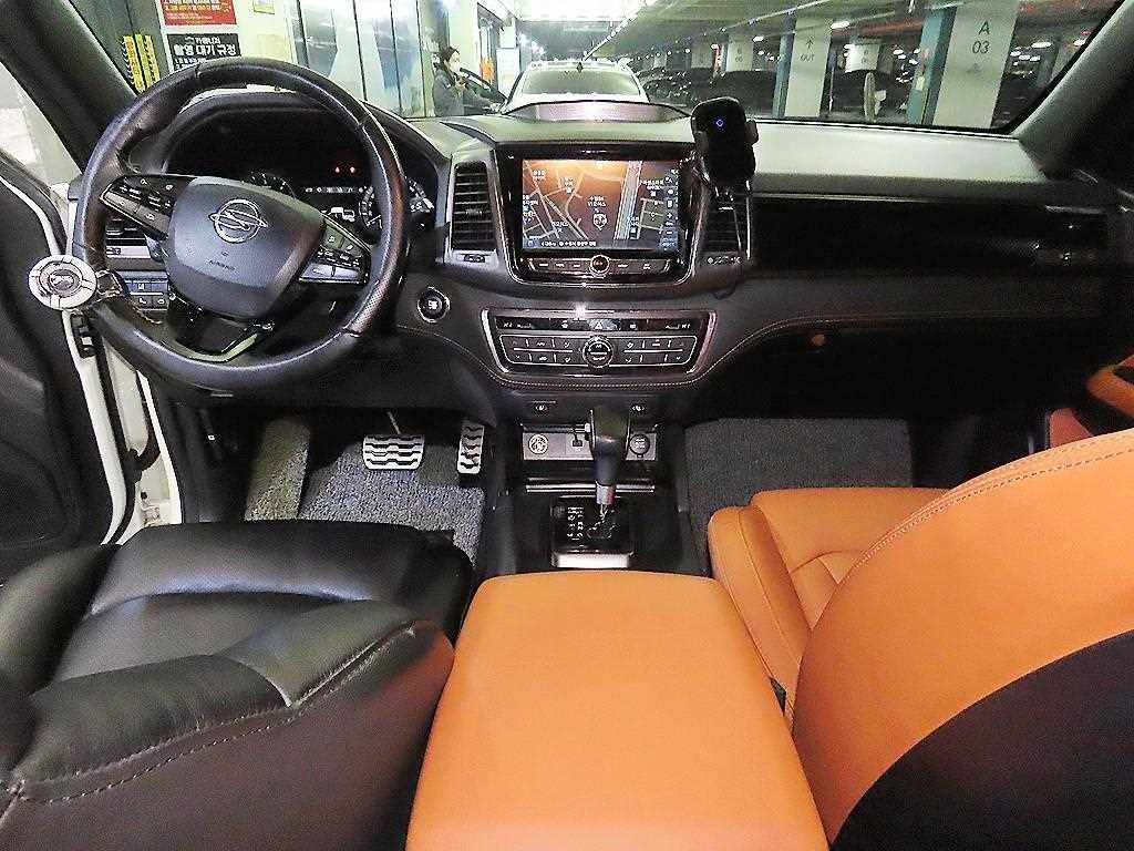 Ssangyong Rexton - Vista 10