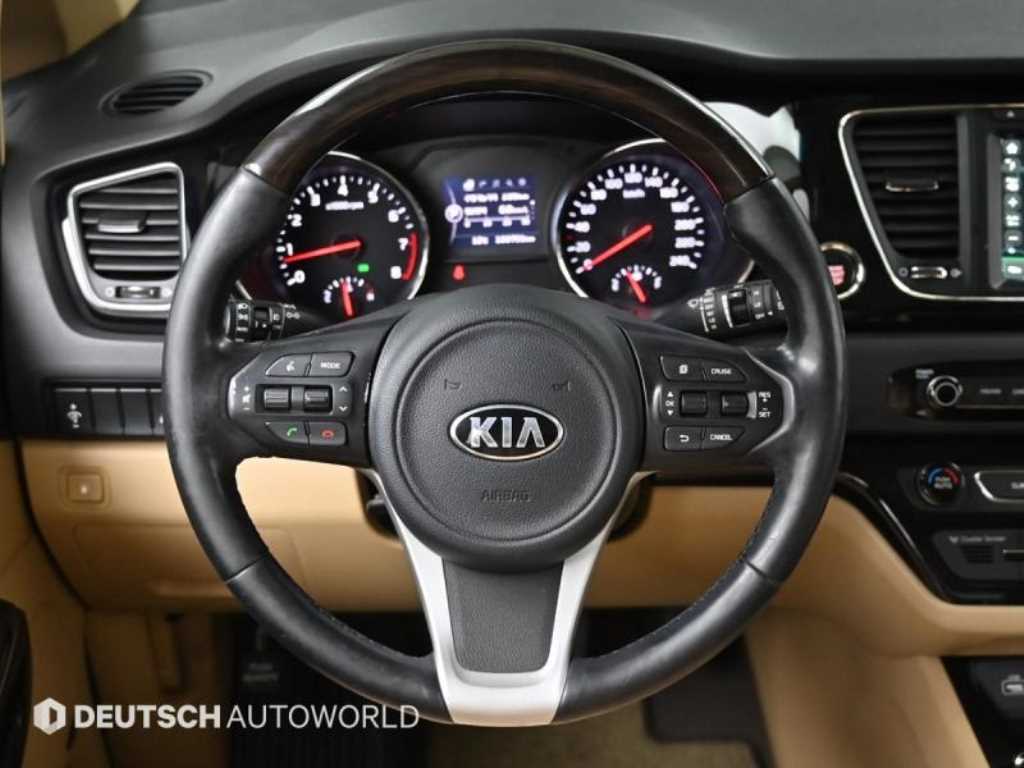 KIA Carnival 2016 Negro - Importación desde Corea - HF Imports Iquique - Foto 13