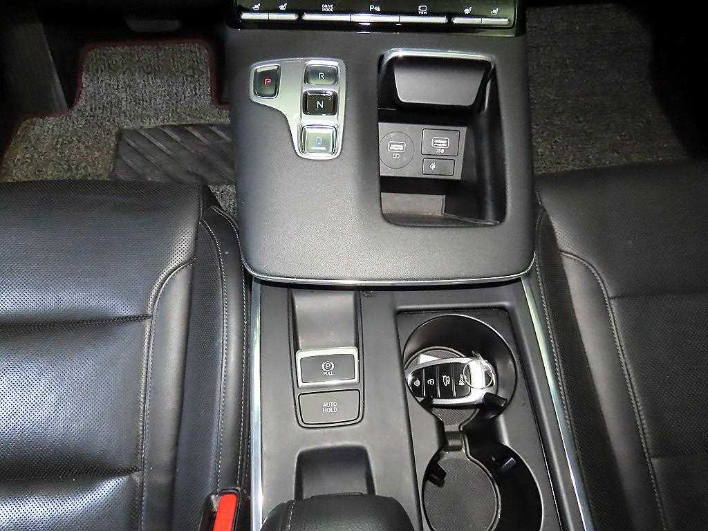 HYUNDAI Grandeur - Vista 12